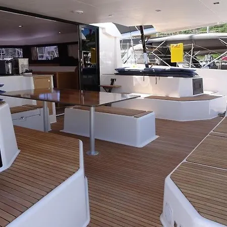 Boatel Angioino Botel Neapel